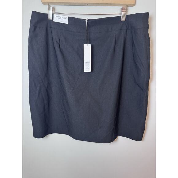 Chicos Brigitte WOMENS Zenergy GOLF by CHICO'S BLACK PULL ON SKORT Sz 2.5 US 14 - Picture 5 of 15